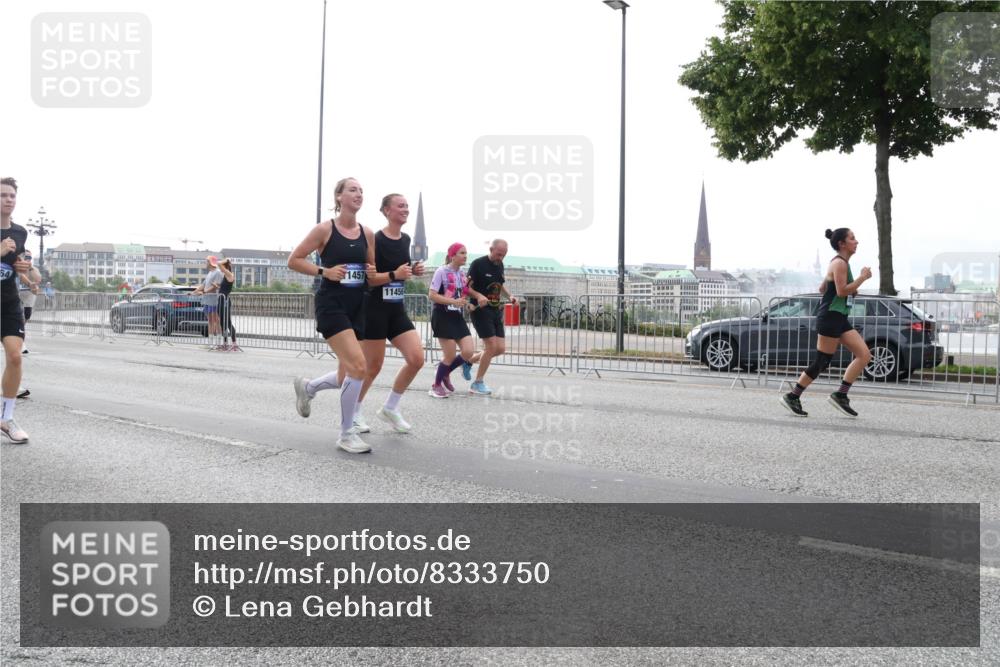 29.06.2025 - hella hamburg halbmarathon Lena Gebhardt http://msf.ph/oto/8333750 29.06.2025 10:38:01 Lombardsbrücke 64, 1457, 11456, 1196, 1394, 1457, 1475, 1578, 1596, 1742, 1799, 1901, 1966, 1985, 2199, 2498, 2786, 2853, 3230, 3242, 3246, 3633, 3716, 3880, 4414, 4921, 5139, 5300, 5522, 5713, 5875, 6199, 6200, 6243, 6362, 6697, 6751, 6930, 7118, 7124, 7165, 7244, 7321, 7350, 7552, 7629, 7696, 7914, 8985, 9247, 9288, 9895, 10159, 10506, 10836, 11087, 11543, 12123, 12254, 12472, 12824, 16680, 17798 meine-sportfotos.de