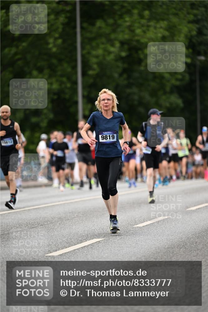 29.06.2025 - hella hamburg halbmarathon Dr. Thomas Lammeyer http://msf.ph/oto/8333777 29.06.2025 10:39:52 Kennedybrücke 2198, 2412, 2787, 2827, 3828, 4413, 4703, 4965, 5147, 6029, 6189, 6471, 6867, 8296, 8567, 8947, 9470, 9803, 9819, 10360, 10565, 10652, 11187, 11198, 11233, 11359 meine-sportfotos.de