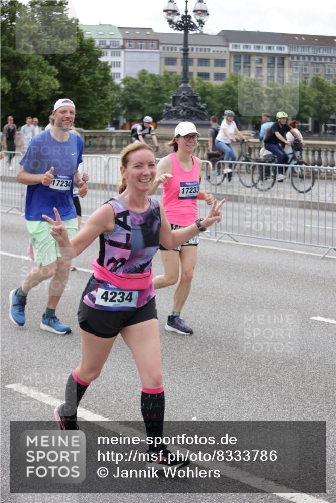 29.06.2025 - hella hamburg halbmarathon Jannik Wohlers http://msf.ph/oto/8333786 29.06.2025 10:40:37 Lombardsbrücke 1317, 1731, 2805, 2858, 4234, 4530, 4638, 4774, 4775, 5086, 5225, 5549, 5753, 6088, 6098, 6474, 6842, 7661, 7829, 8429, 8430, 8751, 8769, 9009, 9237, 9962, 10269, 10407, 10644, 10835, 11053, 11686, 11759, 11851, 13168, 13778, 13848, 14553, 14776, 15953, 16028, 16297, 16449, 16454, 16802, 16981, 17233, 17234, 17872, 17879, 18142, 18494, 18580, 18844 meine-sportfotos.de