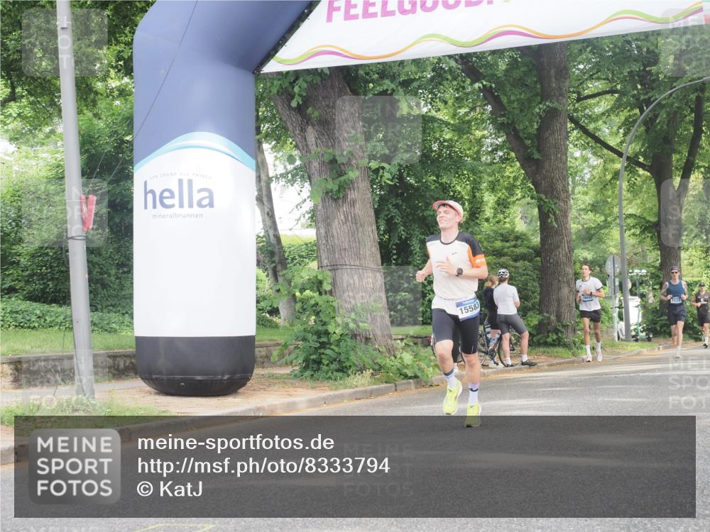 29.06.2025 - hella hamburg halbmarathon KatJ http://msf.ph/oto/8333794 29.06.2025 10:17:36 Zwischen KM18-KM19 1577 meine-sportfotos.de