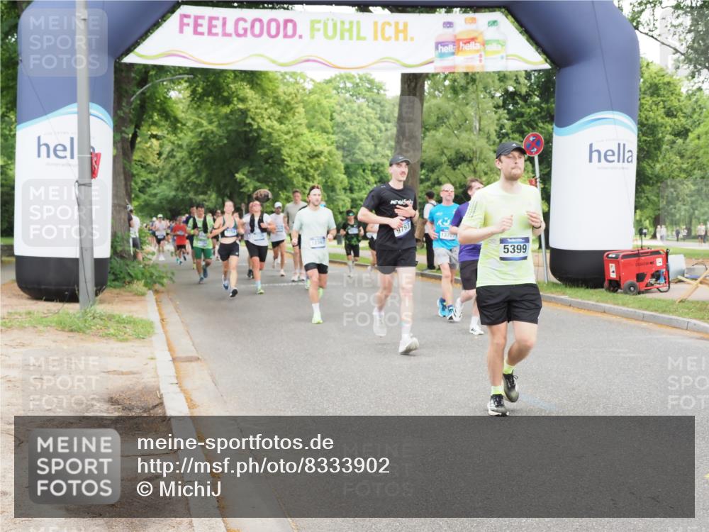 29.06.2025 - hella hamburg halbmarathon MichiJ http://msf.ph/oto/8333902 29.06.2025 10:38:38 Zwischen KM18-KM19 5018, 5399, 5820, 7134, 7397, 7943, 8205, 9057, 9793, 10891, 12367, 13403, 13707, 13726, 15480, 15871, 16716, 17823, 18394 meine-sportfotos.de