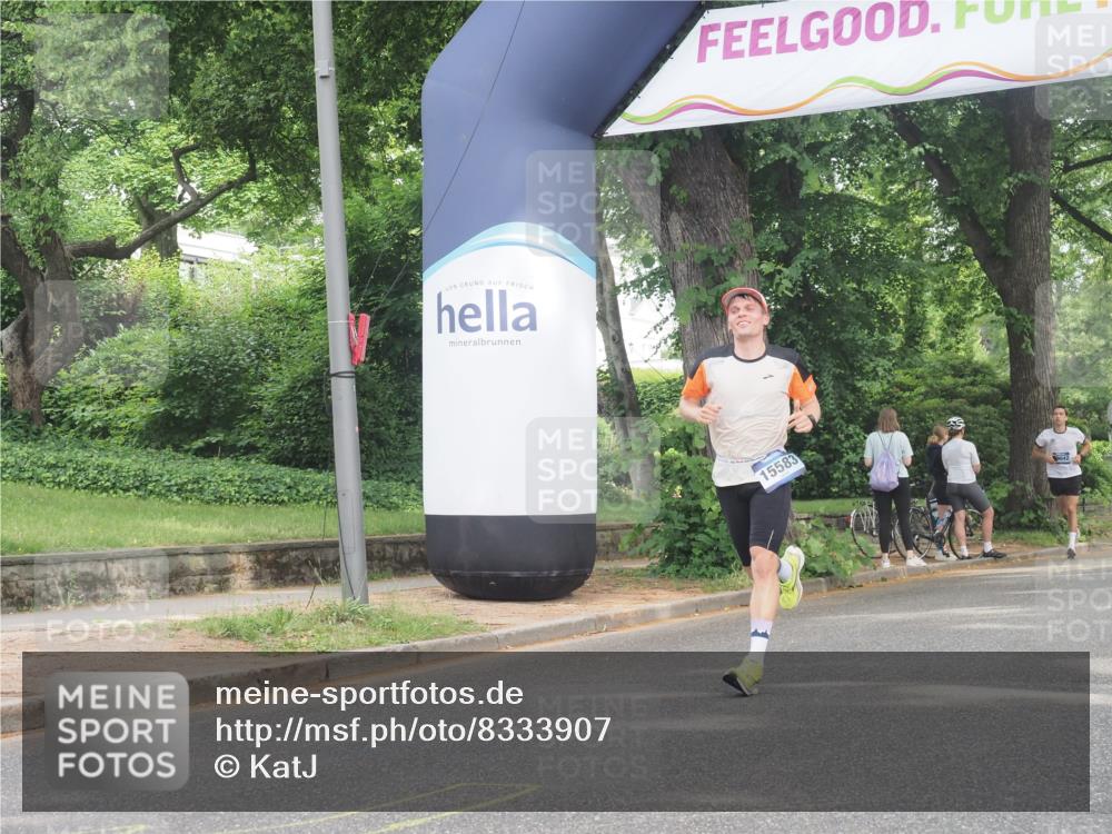 29.06.2025 - hella hamburg halbmarathon KatJ http://msf.ph/oto/8333907 29.06.2025 10:17:37 Zwischen KM18-KM19 1577 meine-sportfotos.de