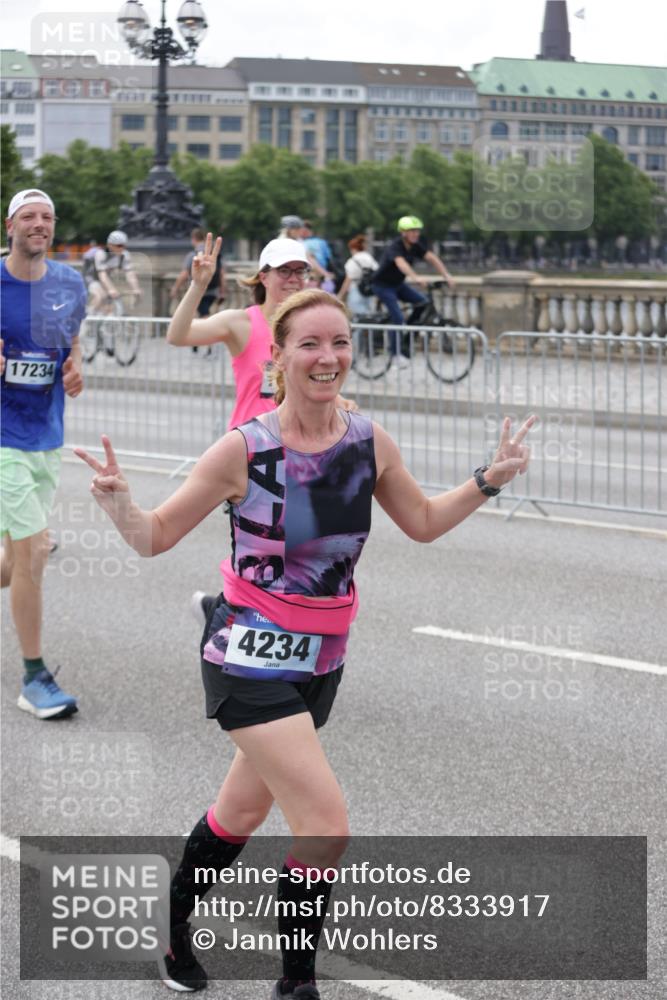 29.06.2025 - hella hamburg halbmarathon Jannik Wohlers http://msf.ph/oto/8333917 29.06.2025 10:40:37 Lombardsbrücke 1317, 1731, 2805, 2858, 4234, 4530, 4638, 4774, 4775, 5086, 5225, 5549, 5753, 6088, 6098, 6474, 6842, 7661, 7829, 8429, 8430, 8751, 8769, 9009, 9237, 9962, 10269, 10407, 10644, 10835, 11053, 11686, 11759, 11851, 13168, 13778, 13848, 14553, 14776, 15953, 16028, 16297, 16449, 16454, 16802, 16981, 17233, 17234, 17872, 17879, 18142, 18494, 18580, 18844 meine-sportfotos.de