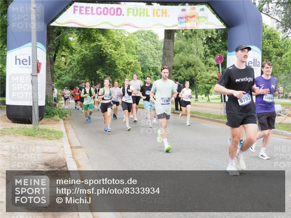 29.06.2025 - hella hamburg halbmarathon MichiJ http://msf.ph/oto/8333934 29.06.2025 10:38:39 Zwischen KM18-KM19 5018, 5399, 5820, 7134, 7397, 7943, 8205, 9057, 9793, 10603, 10891, 12367, 13403, 13707, 15480, 16716, 17129, 17823, 18394 meine-sportfotos.de