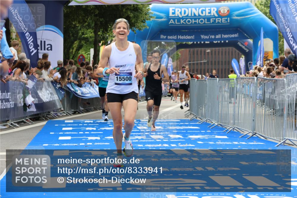 29.06.2025 - hella hamburg halbmarathon Strokosch-Dieckow http://msf.ph/oto/8333941 29.06.2025 10:33:54 Ziel 1743, 2243, 9345, 9519, 10865, 11227, 13493, 13494, 13771, 14310, 14466, 15268, 15500, 16243, 17877 meine-sportfotos.de