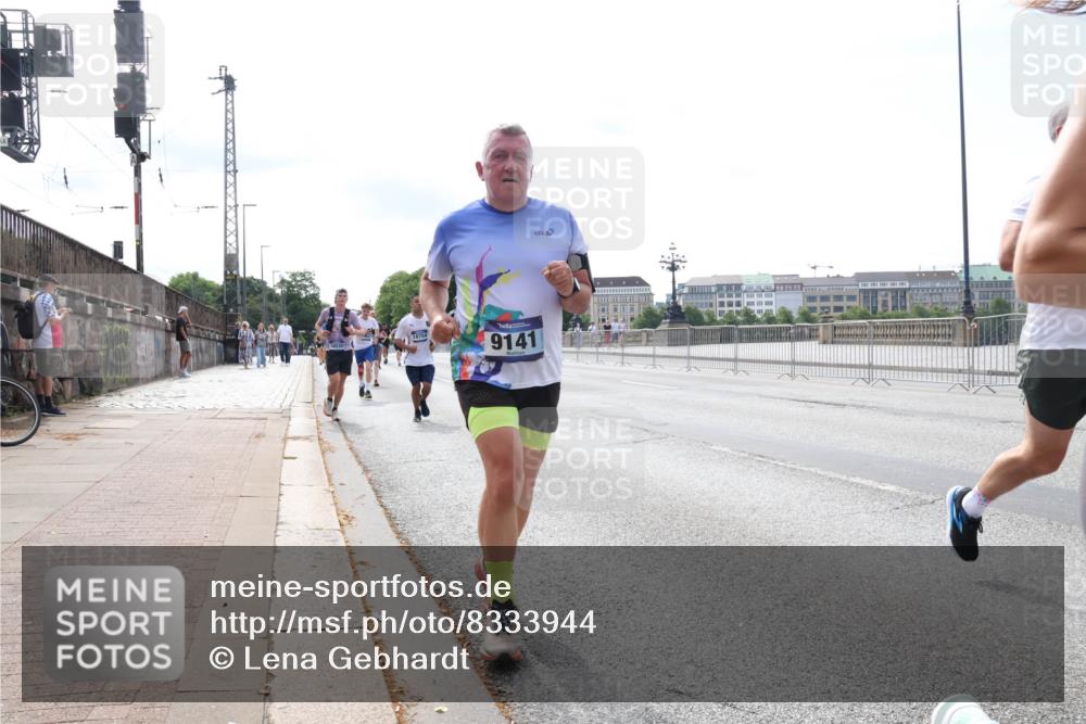 29.06.2025 - hella hamburg halbmarathon Lena Gebhardt http://msf.ph/oto/8333944 29.06.2025 10:13:16 Lombardsbrücke 16030, 18754, 9141, 1007, 1020, 1051, 1747, 1859, 2942, 2961, 3218, 3360, 3728, 3729, 4187, 4532, 4950, 5546, 6207, 6489, 6724, 7346, 7446, 7447, 7460, 7873, 8279, 8398, 8405, 8913, 9141, 9527, 9612, 10067, 10402, 11720, 12492, 13331, 13928, 14404, 15531, 15922, 16030, 16255, 16323, 16437, 17061, 17474, 17699, 17988, 18048, 18222, 18320, 18530, 18732 meine-sportfotos.de