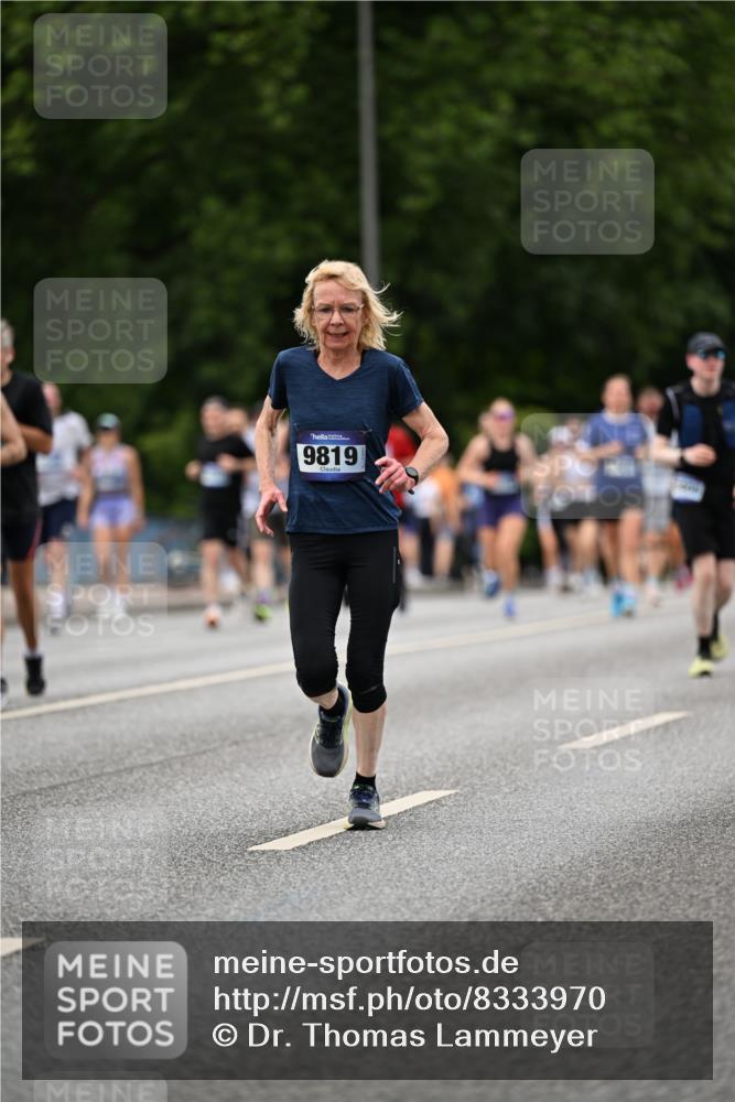 29.06.2025 - hella hamburg halbmarathon Dr. Thomas Lammeyer http://msf.ph/oto/8333970 29.06.2025 10:39:53 Kennedybrücke 2412, 2787, 2827, 3828, 4413, 4703, 4965, 5147, 6029, 6189, 6471, 6867, 8296, 8567, 8947, 9470, 9803, 9819, 10360, 10565, 10652, 11187, 11198, 11233, 11359 meine-sportfotos.de