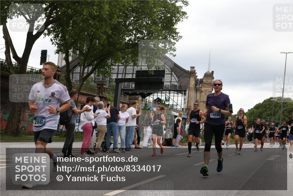 29.06.2025 - hella hamburg halbmarathon Yannick Fuchs http://msf.ph/oto/8334017 29.06.2025 10:51:51 20KM 1595, 1611, 2025, 2488, 2606, 2759, 2806, 2840, 2883, 2907, 3093, 3141, 3859, 4319, 4426, 4467, 4502, 4579, 4632, 4833, 5341, 5926, 6104, 6281, 6302, 6531, 6595, 7138, 7189, 8322, 8585, 9316, 9485, 10599, 10788, 11645, 13465, 13816, 14266, 14571, 15217, 15229, 16517, 16531, 17405, 17415, 17455, 17543, 18068, 18180, 18492, 18501, 18587, 18762, 18891 meine-sportfotos.de