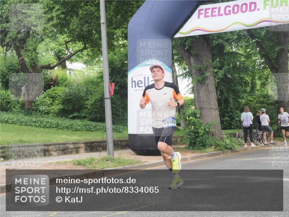 29.06.2025 - hella hamburg halbmarathon KatJ http://msf.ph/oto/8334065 29.06.2025 10:17:37 Zwischen KM18-KM19 1577 meine-sportfotos.de