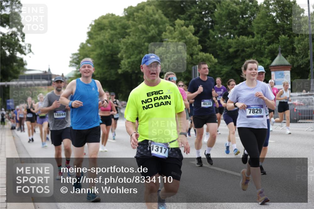 29.06.2025 - hella hamburg halbmarathon Jannik Wohlers http://msf.ph/oto/8334110 29.06.2025 10:40:41 Lombardsbrücke 1317, 1731, 2805, 4234, 4412, 4638, 4774, 4775, 5086, 5225, 5549, 6088, 6098, 6474, 6842, 7661, 7829, 8385, 8751, 8769, 8878, 9009, 9237, 9962, 10269, 10407, 10644, 10835, 11053, 11759, 11851, 13168, 13778, 13848, 14253, 14553, 14776, 15076, 15953, 16297, 16454, 16802, 16981, 17233, 17234, 17872, 17879, 18142, 18494, 18580, 18844 meine-sportfotos.de