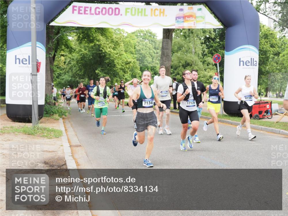 29.06.2025 - hella hamburg halbmarathon MichiJ http://msf.ph/oto/8334134 29.06.2025 10:38:41 Zwischen KM18-KM19 5018, 5399, 5820, 7134, 8205, 9057, 9093, 9476, 9739, 9793, 10215, 10603, 10891, 11124, 11791, 12367, 13403, 13707, 15480, 16716, 17129, 18006 meine-sportfotos.de