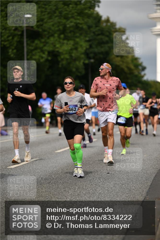 29.06.2025 - hella hamburg halbmarathon Dr. Thomas Lammeyer http://msf.ph/oto/8334222 29.06.2025 10:17:50 Kennedybrücke 1194, 1747, 1939, 2721, 2891, 2904, 4001, 4032, 4795, 4962, 5631, 5719, 6089, 6207, 7462, 7913, 8673, 9141, 9612, 9631, 9886, 10442, 10443 meine-sportfotos.de