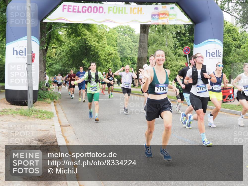 29.06.2025 - hella hamburg halbmarathon MichiJ http://msf.ph/oto/8334224 29.06.2025 10:38:41 Zwischen KM18-KM19 5018, 5399, 5820, 7134, 8205, 9057, 9093, 9476, 9739, 9793, 10215, 10603, 10891, 11124, 11791, 12367, 13403, 13707, 15480, 16716, 17129, 18006 meine-sportfotos.de