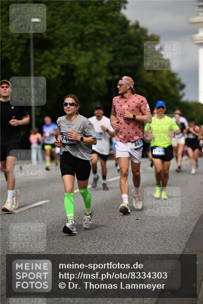 29.06.2025 - hella hamburg halbmarathon Dr. Thomas Lammeyer http://msf.ph/oto/8334303 29.06.2025 10:17:50 Kennedybrücke 1194, 1747, 1939, 2721, 2891, 2904, 4001, 4032, 4795, 4962, 5631, 5719, 6089, 6207, 7462, 7913, 8673, 9141, 9612, 9631, 9886, 10442, 10443 meine-sportfotos.de