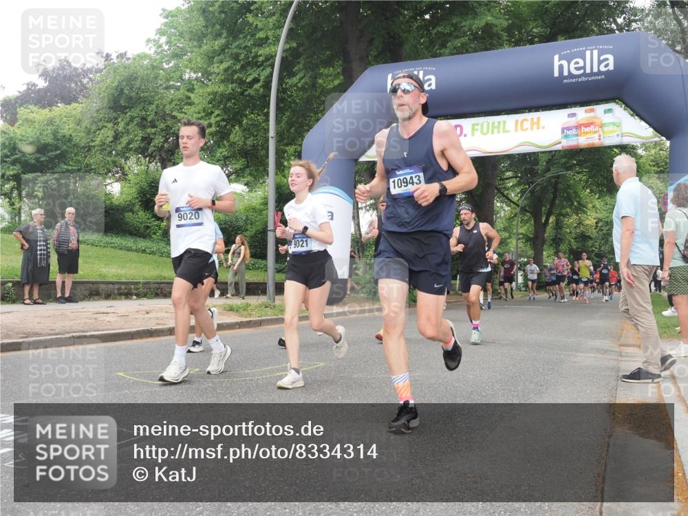 29.06.2025 - hella hamburg halbmarathon KatJ http://msf.ph/oto/8334314 29.06.2025 10:47:36 Zwischen KM18-KM19 1364, 1653, 3097, 4068, 6487, 6921, 7033 meine-sportfotos.de