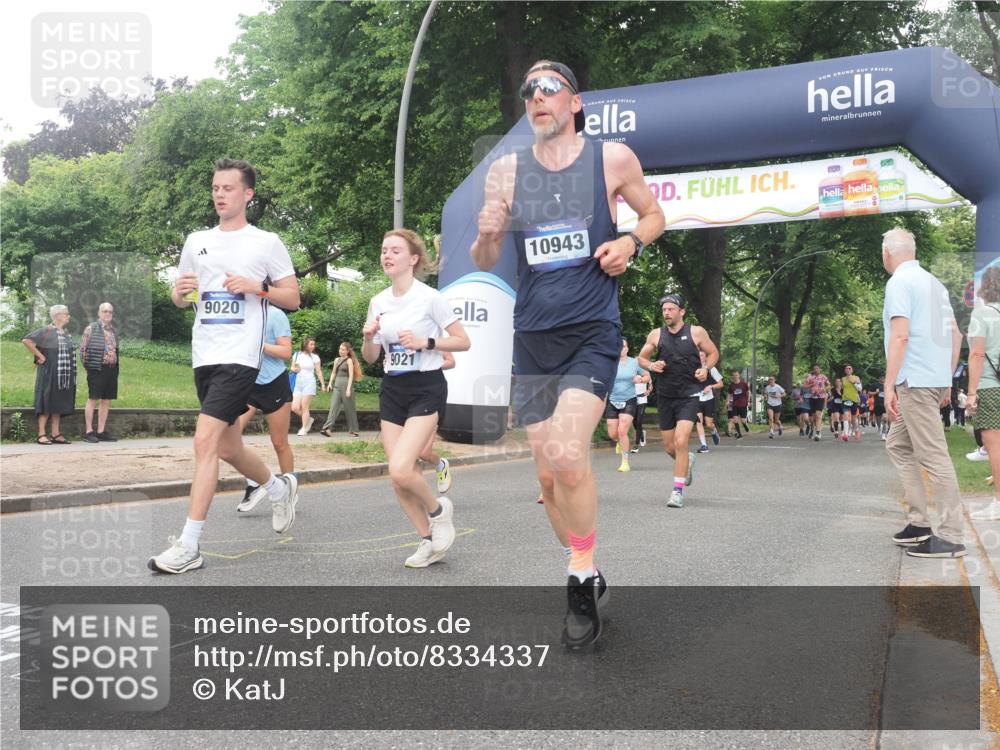 29.06.2025 - hella hamburg halbmarathon KatJ http://msf.ph/oto/8334337 29.06.2025 10:47:36 Zwischen KM18-KM19 1364, 1653, 3097, 4068, 6487, 6921, 7033 meine-sportfotos.de