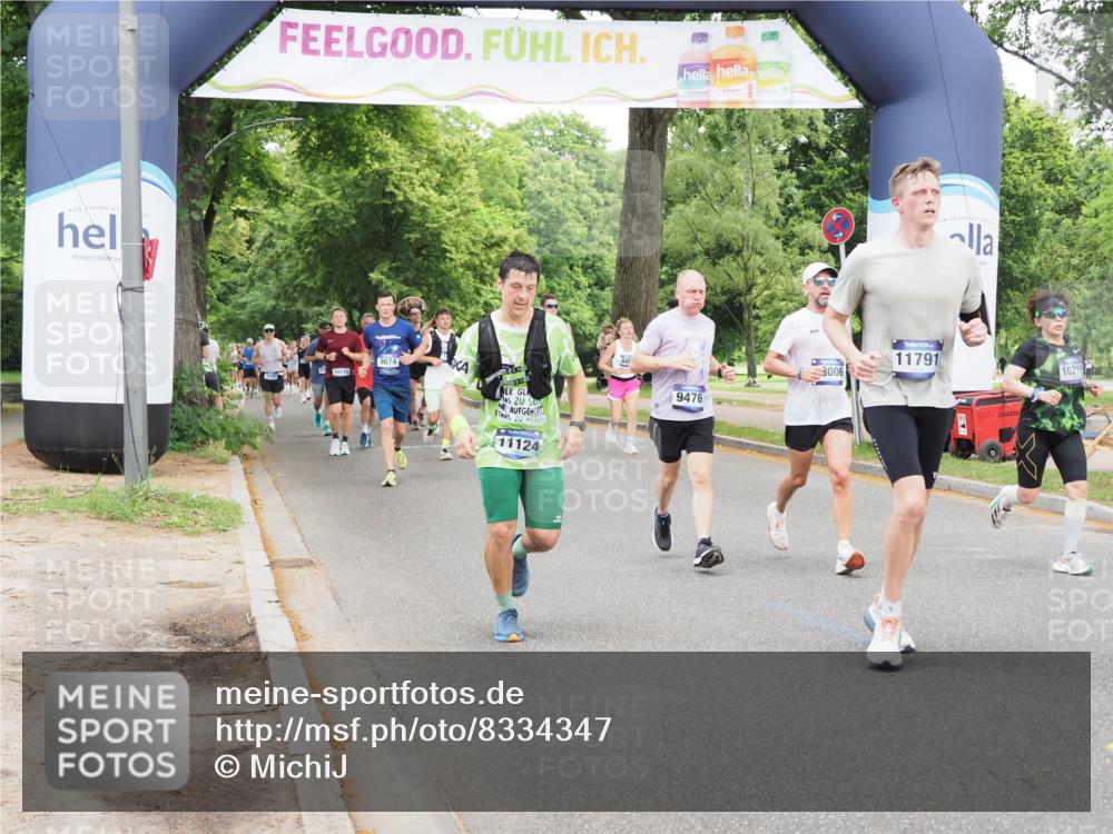 29.06.2025 - hella hamburg halbmarathon MichiJ http://msf.ph/oto/8334347 29.06.2025 10:38:43 Zwischen KM18-KM19 5399, 7134, 8205, 9057, 9093, 9476, 9739, 9793, 10215, 10603, 10891, 11124, 11791, 12367, 13707, 17129, 18006 meine-sportfotos.de
