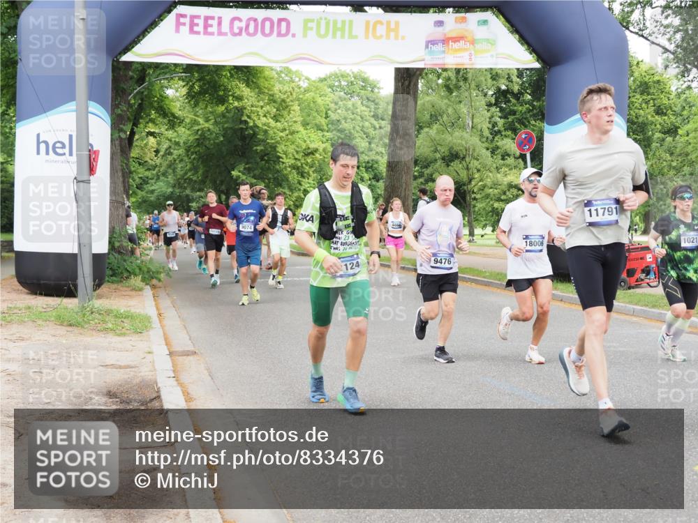 29.06.2025 - hella hamburg halbmarathon MichiJ http://msf.ph/oto/8334376 29.06.2025 10:38:43 Zwischen KM18-KM19 5399, 7134, 8205, 9057, 9093, 9476, 9739, 9793, 10215, 10603, 10891, 11124, 11791, 12367, 13707, 17129, 18006 meine-sportfotos.de