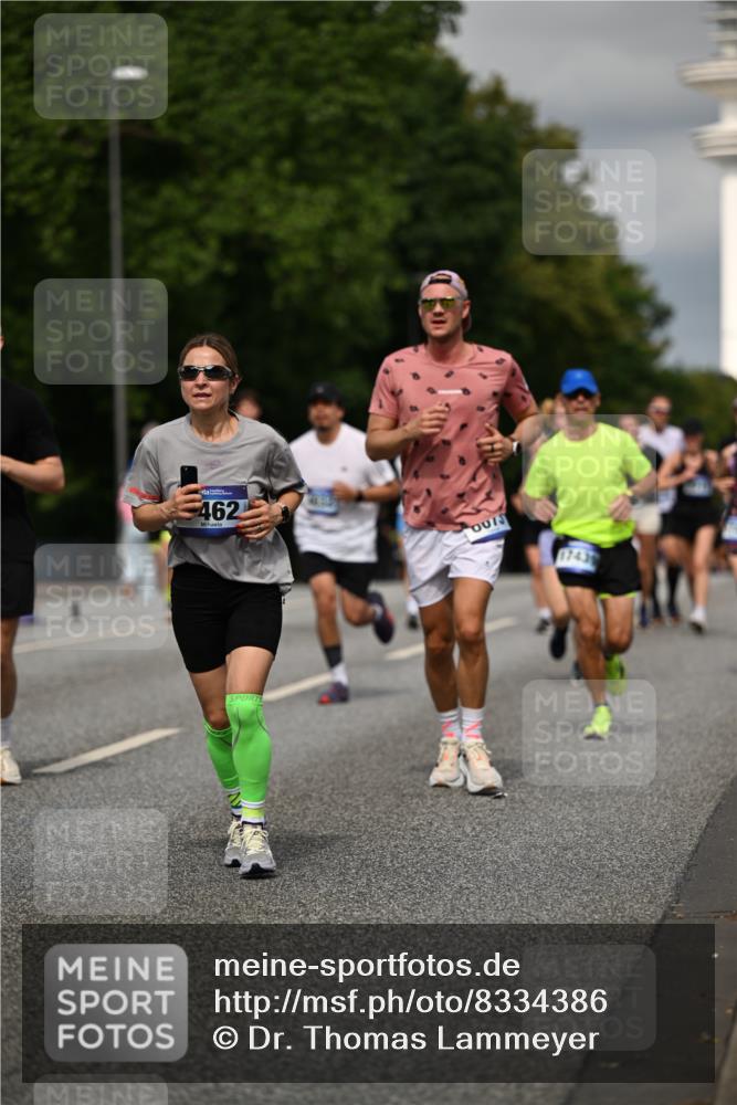 29.06.2025 - hella hamburg halbmarathon Dr. Thomas Lammeyer http://msf.ph/oto/8334386 29.06.2025 10:17:51 Kennedybrücke 1194, 1747, 1939, 2721, 2891, 2904, 4001, 4032, 4795, 4962, 5631, 5719, 6089, 7462, 7913, 8673, 9141, 9612, 9631, 9886, 10442, 10443 meine-sportfotos.de