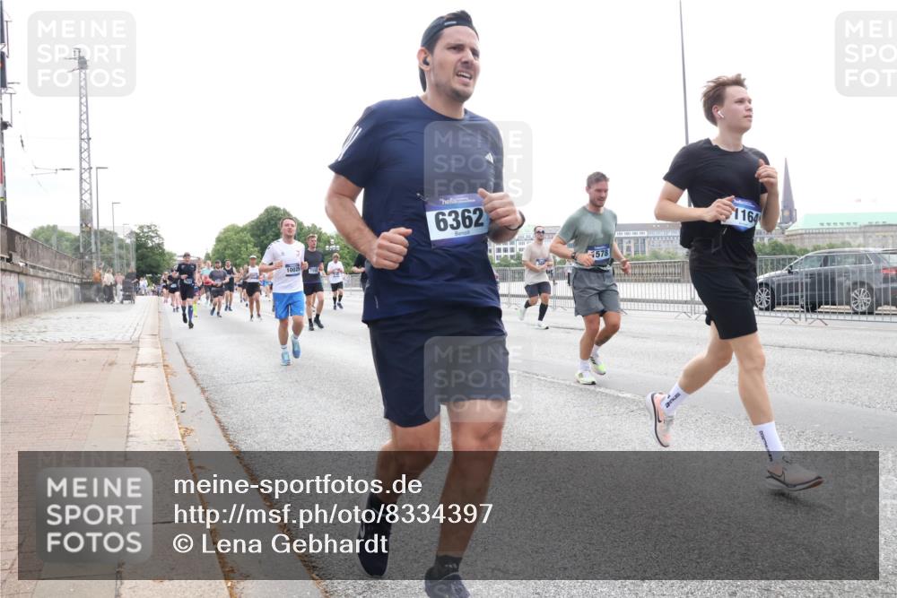 29.06.2025 - hella hamburg halbmarathon Lena Gebhardt http://msf.ph/oto/8334397 29.06.2025 10:38:02 Lombardsbrücke 10025, 6362, 1578, 1164, 1196, 1394, 1457, 1475, 1578, 1596, 1742, 1799, 1901, 1966, 1985, 2199, 2498, 2786, 2853, 3230, 3242, 3246, 3338, 3716, 3880, 4414, 4921, 5139, 5300, 5522, 5713, 5875, 6199, 6200, 6243, 6362, 6697, 6751, 6930, 7118, 7124, 7165, 7244, 7321, 7350, 7552, 7629, 7696, 7868, 7914, 8985, 9247, 9288, 9895, 10159, 10506, 10836, 11087, 11543, 12123, 12254, 12472, 12824, 16680, 17798 meine-sportfotos.de