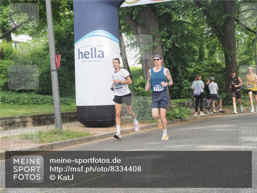 29.06.2025 - hella hamburg halbmarathon KatJ http://msf.ph/oto/8334408 29.06.2025 10:17:41 Zwischen KM18-KM19 2604 meine-sportfotos.de