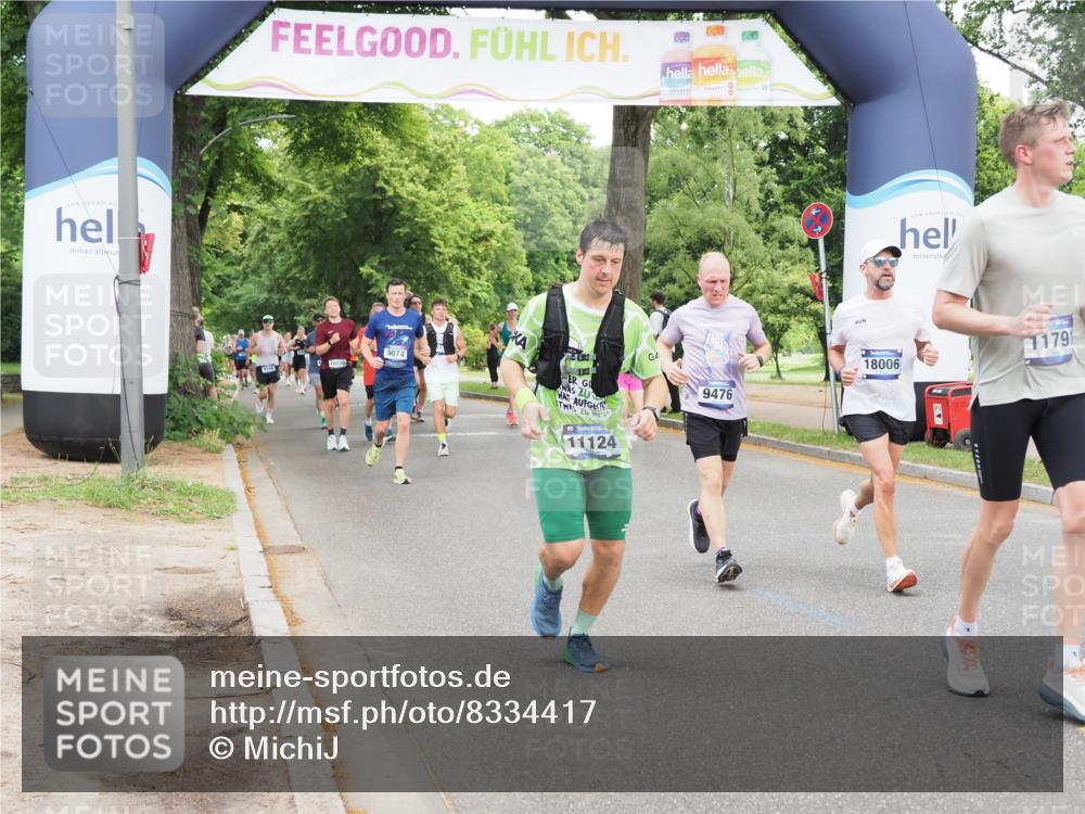 29.06.2025 - hella hamburg halbmarathon MichiJ http://msf.ph/oto/8334417 29.06.2025 10:38:43 Zwischen KM18-KM19 5399, 7134, 8205, 9057, 9093, 9476, 9739, 9793, 10215, 10603, 10891, 11124, 11791, 12367, 13707, 17129, 18006 meine-sportfotos.de
