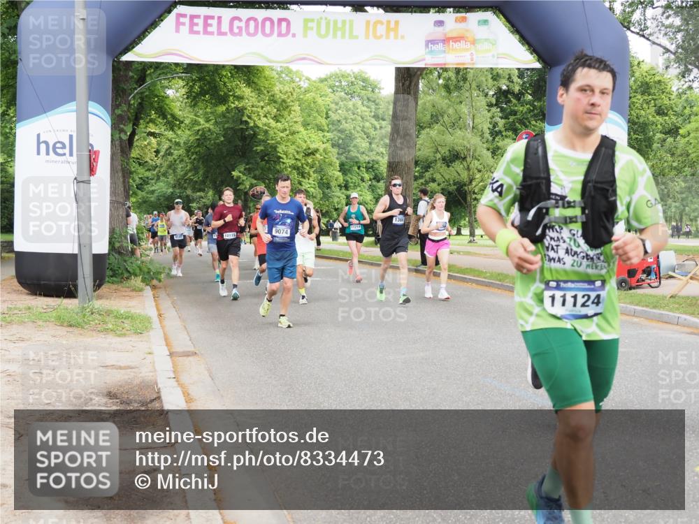 29.06.2025 - hella hamburg halbmarathon MichiJ http://msf.ph/oto/8334473 29.06.2025 10:38:44 Zwischen KM18-KM19 1366, 7134, 8205, 8856, 9093, 9476, 9739, 9793, 10215, 10603, 10891, 11124, 11791, 12367, 13707, 17129, 18006 meine-sportfotos.de