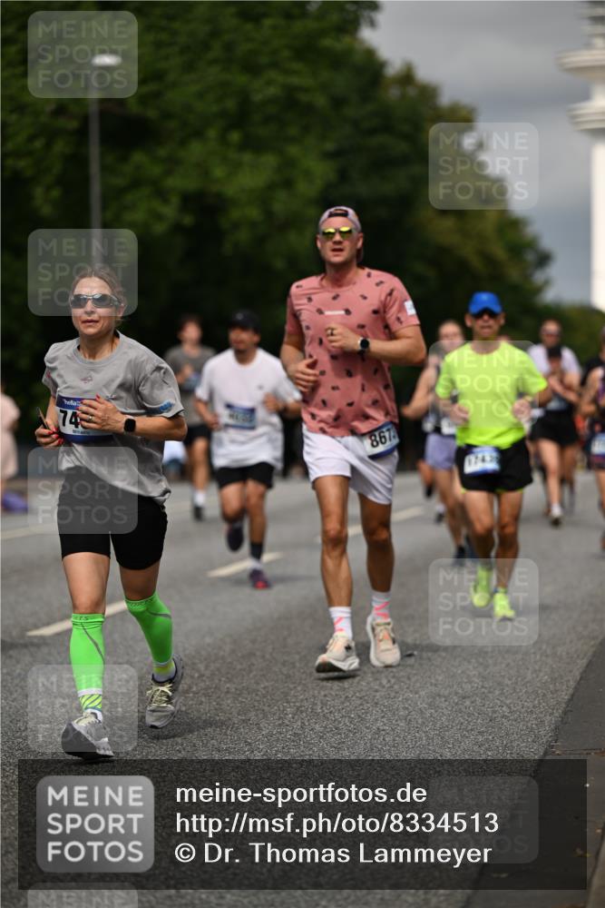 29.06.2025 - hella hamburg halbmarathon Dr. Thomas Lammeyer http://msf.ph/oto/8334513 29.06.2025 10:17:51 Kennedybrücke 1194, 1747, 1939, 2721, 2891, 2904, 4001, 4032, 4795, 4962, 5631, 5719, 6089, 7462, 7913, 8673, 9141, 9612, 9631, 9886, 10442, 10443 meine-sportfotos.de