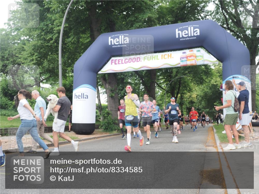 29.06.2025 - hella hamburg halbmarathon KatJ http://msf.ph/oto/8334585 29.06.2025 10:47:42 Zwischen KM18-KM19 1006, 1414, 1453, 2011, 2086, 2322, 2323, 7033 meine-sportfotos.de