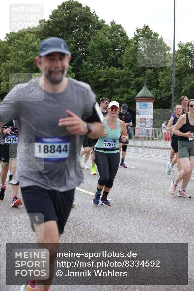 29.06.2025 - hella hamburg halbmarathon Jannik Wohlers http://msf.ph/oto/8334592 29.06.2025 10:40:44 Lombardsbrücke 1317, 1731, 2229, 2805, 4234, 4412, 4638, 5086, 5225, 5549, 6088, 6474, 6842, 7661, 7821, 7829, 8293, 8385, 8751, 8769, 8878, 8992, 9962, 10269, 10407, 10644, 10835, 11759, 11851, 13168, 13778, 13848, 14253, 14553, 14776, 15076, 15953, 16297, 16454, 16802, 16846, 16981, 17233, 17234, 17872, 17879, 18142, 18494, 18580, 18844, 18888 meine-sportfotos.de