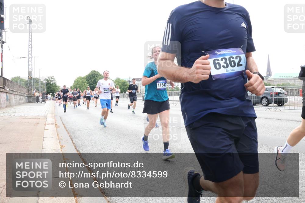 29.06.2025 - hella hamburg halbmarathon Lena Gebhardt http://msf.ph/oto/8334599 29.06.2025 10:38:02 Lombardsbrücke 10025, 611, 11, 11543, 6362, 1196, 1394, 1457, 1475, 1578, 1596, 1742, 1799, 1901, 1966, 1985, 2199, 2498, 2786, 2853, 3230, 3242, 3246, 3338, 3716, 3880, 4414, 4921, 5139, 5300, 5522, 5713, 5875, 6199, 6200, 6243, 6362, 6697, 6751, 6930, 7118, 7124, 7165, 7244, 7321, 7350, 7552, 7629, 7696, 7868, 7914, 8985, 9247, 9288, 9895, 10159, 10506, 10836, 11087, 11543, 12123, 12254, 12472, 12824, 16680, 17798 meine-sportfotos.de