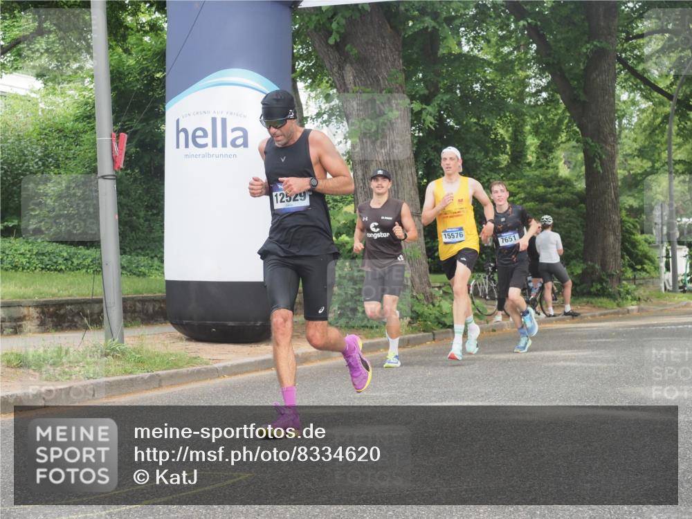 29.06.2025 - hella hamburg halbmarathon KatJ http://msf.ph/oto/8334620 29.06.2025 10:17:44 Zwischen KM18-KM19 1122, 2604 meine-sportfotos.de