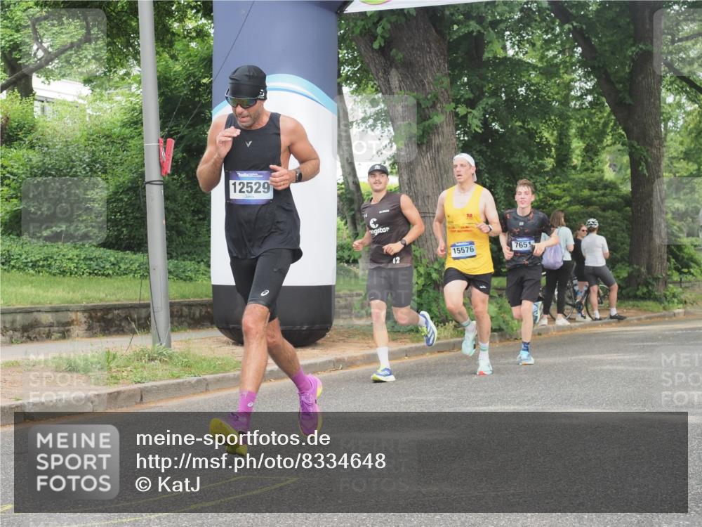 29.06.2025 - hella hamburg halbmarathon KatJ http://msf.ph/oto/8334648 29.06.2025 10:17:44 Zwischen KM18-KM19 1122, 2604 meine-sportfotos.de