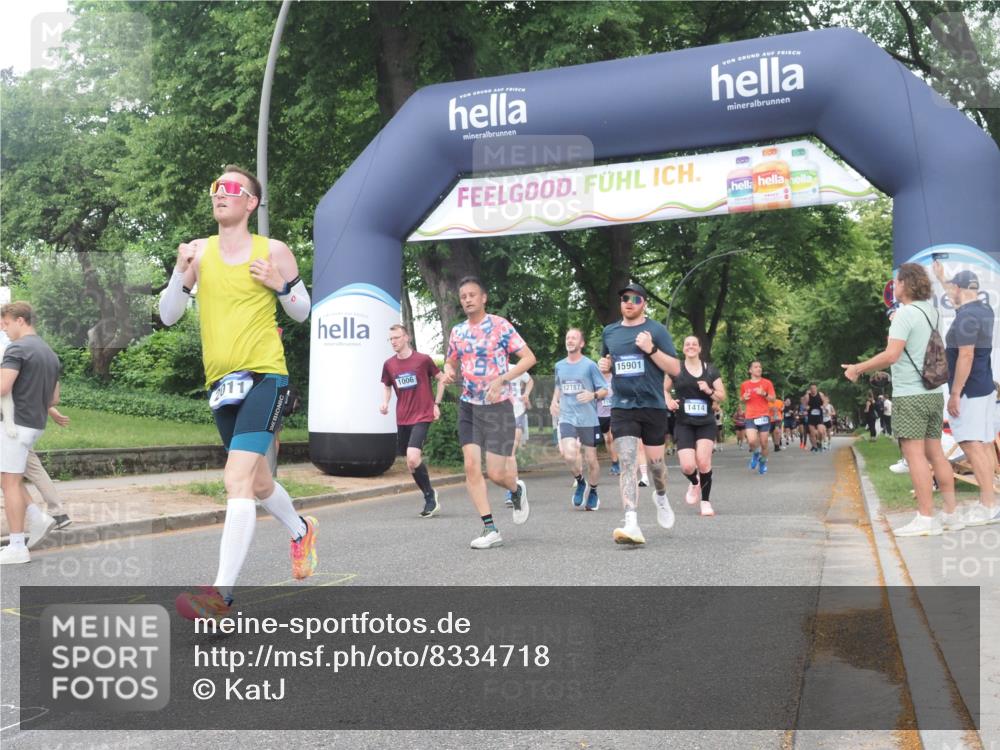 29.06.2025 - hella hamburg halbmarathon KatJ http://msf.ph/oto/8334718 29.06.2025 10:47:43 Zwischen KM18-KM19 1006, 1414, 1453, 2011, 2086, 2322, 2323 meine-sportfotos.de