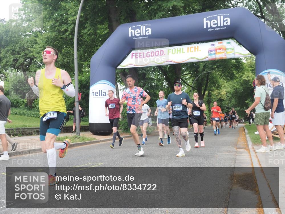 29.06.2025 - hella hamburg halbmarathon KatJ http://msf.ph/oto/8334722 29.06.2025 10:47:43 Zwischen KM18-KM19 1006, 1414, 1453, 2011, 2086, 2322, 2323 meine-sportfotos.de