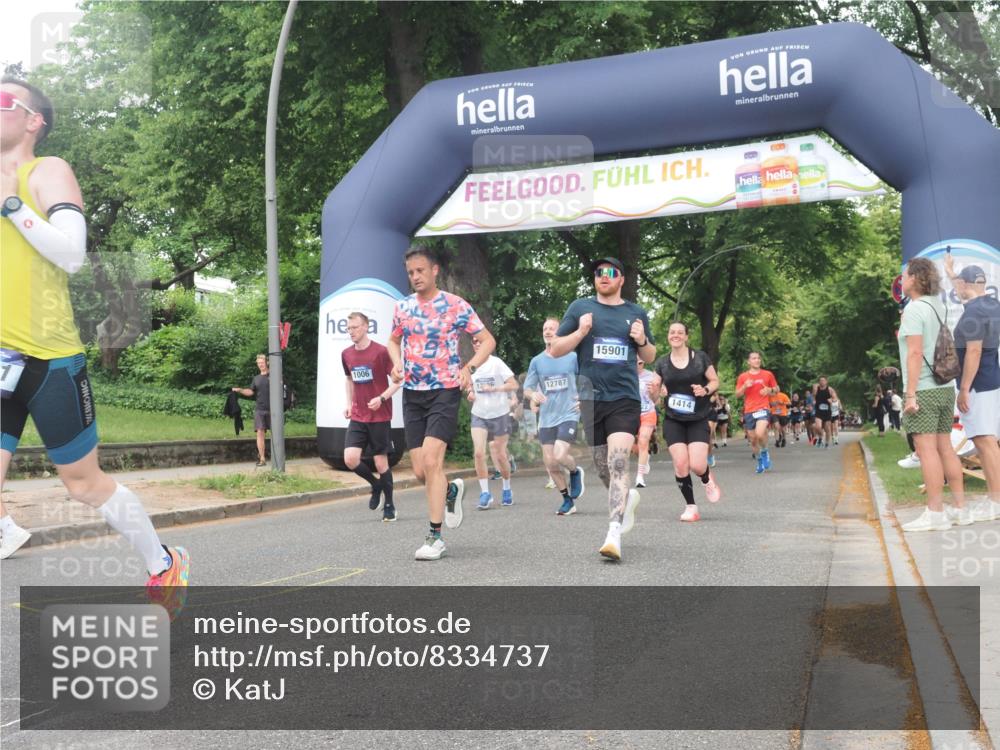 29.06.2025 - hella hamburg halbmarathon KatJ http://msf.ph/oto/8334737 29.06.2025 10:47:43 Zwischen KM18-KM19 1006, 1414, 1453, 2011, 2086, 2322, 2323 meine-sportfotos.de