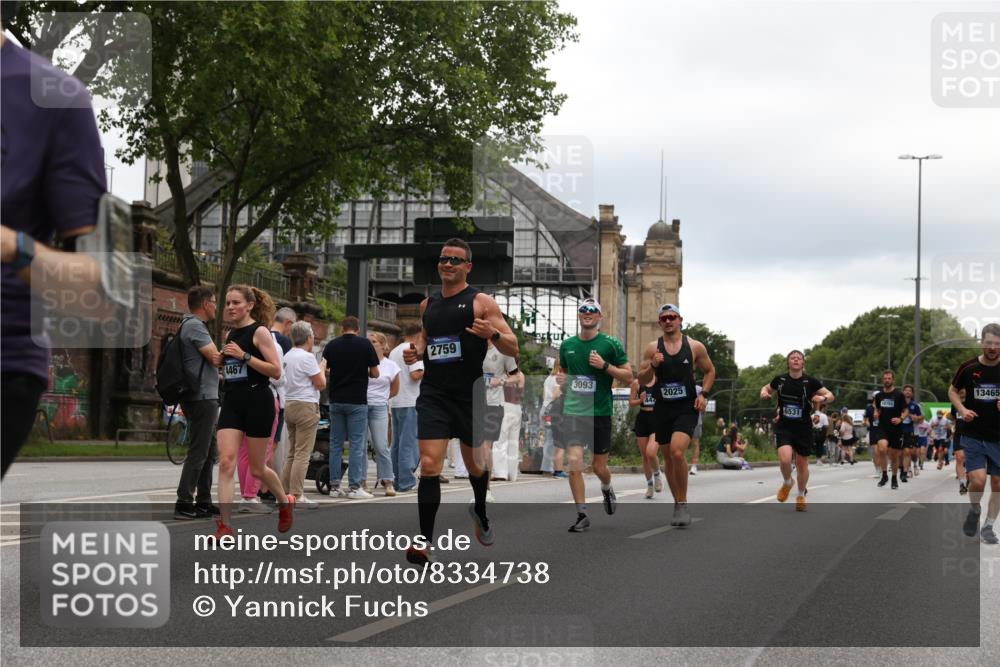 29.06.2025 - hella hamburg halbmarathon Yannick Fuchs http://msf.ph/oto/8334738 29.06.2025 10:51:53 20KM 1595, 1611, 2025, 2488, 2606, 2759, 2806, 2840, 2883, 2907, 3093, 3141, 3859, 4319, 4426, 4467, 4502, 4579, 4632, 4833, 5341, 5926, 6104, 6281, 6302, 6531, 6595, 7138, 7189, 8322, 8585, 9316, 9485, 10599, 10788, 11645, 12585, 13465, 13816, 13880, 14266, 14571, 15217, 15229, 16517, 16531, 17405, 17415, 17455, 17543, 18068, 18180, 18492, 18501, 18587, 18762, 18891 meine-sportfotos.de
