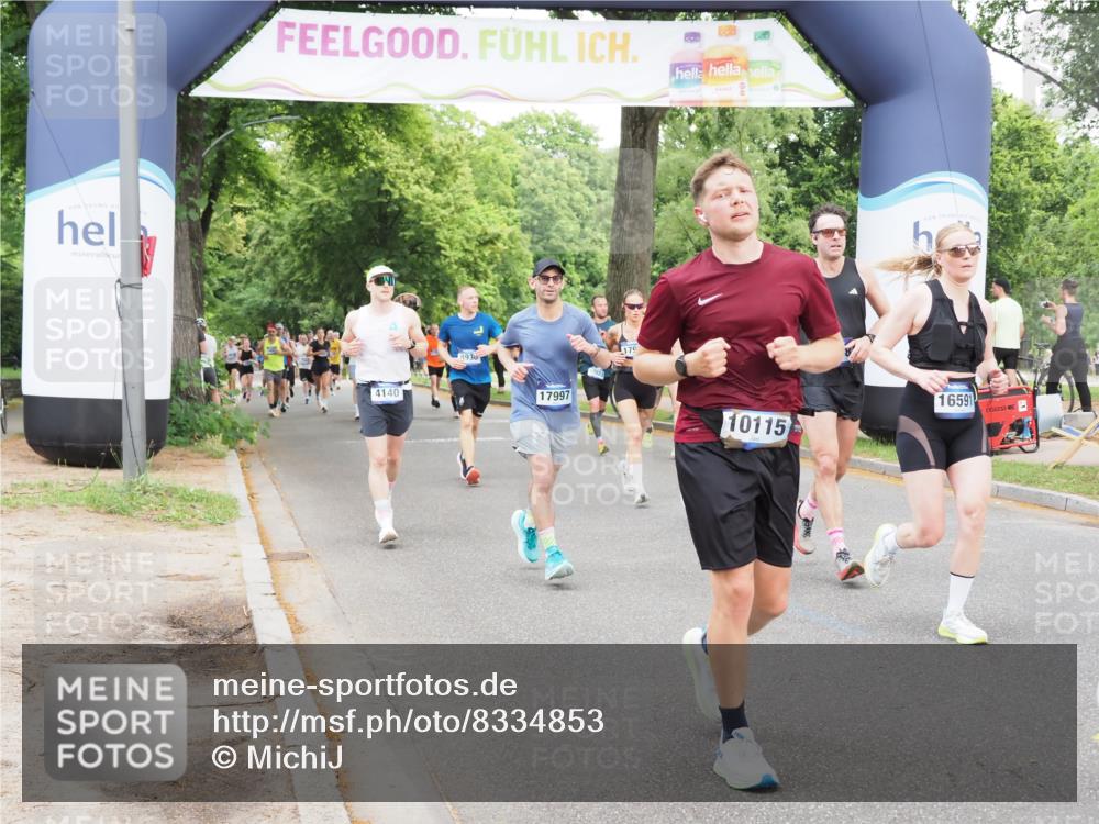 29.06.2025 - hella hamburg halbmarathon MichiJ http://msf.ph/oto/8334853 29.06.2025 10:38:48 Zwischen KM18-KM19 1366, 4140, 7369, 8371, 8856, 8930, 9074, 9093, 9476, 9739, 10115, 10215, 11124, 11214, 11791, 16591, 17962, 17997, 18006 meine-sportfotos.de