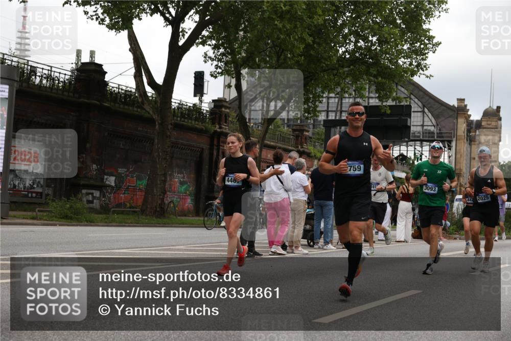 29.06.2025 - hella hamburg halbmarathon Yannick Fuchs http://msf.ph/oto/8334861 29.06.2025 10:51:53 20KM 1595, 1611, 2025, 2488, 2606, 2759, 2806, 2840, 2883, 2907, 3093, 3141, 3859, 4319, 4426, 4467, 4502, 4579, 4632, 4833, 5341, 5926, 6104, 6281, 6302, 6531, 6595, 7138, 7189, 8322, 8585, 9316, 9485, 10599, 10788, 11645, 12585, 13465, 13816, 13880, 14266, 14571, 15217, 15229, 16517, 16531, 17405, 17415, 17455, 17543, 18068, 18180, 18492, 18501, 18587, 18762, 18891 meine-sportfotos.de