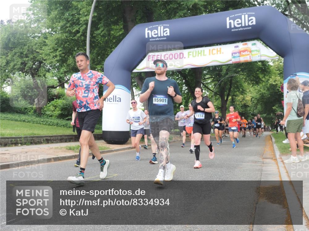 29.06.2025 - hella hamburg halbmarathon KatJ http://msf.ph/oto/8334934 29.06.2025 10:47:44 Zwischen KM18-KM19 1006, 1190, 1414, 1453, 2011, 2086, 2322, 2323 meine-sportfotos.de