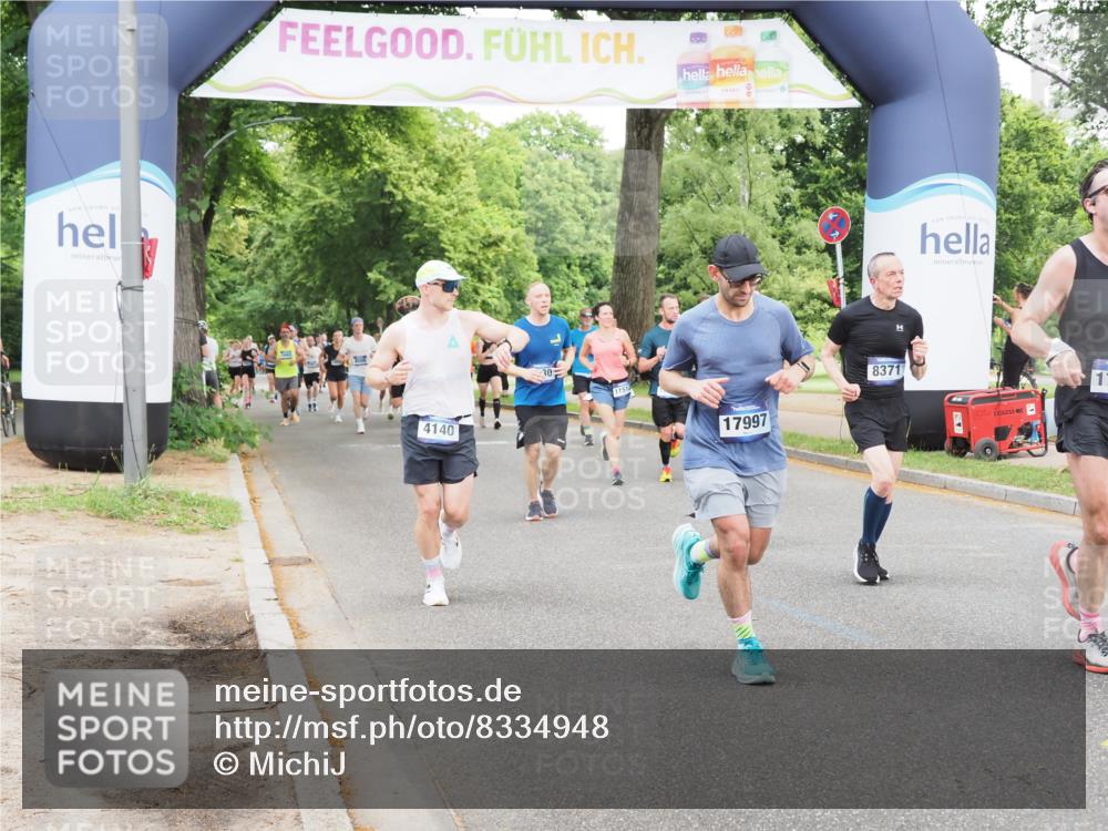 29.06.2025 - hella hamburg halbmarathon MichiJ http://msf.ph/oto/8334948 29.06.2025 10:38:49 Zwischen KM18-KM19 1366, 4140, 7369, 8371, 8856, 8930, 9074, 10115, 10215, 11214, 11512, 16591, 17962, 17997 meine-sportfotos.de