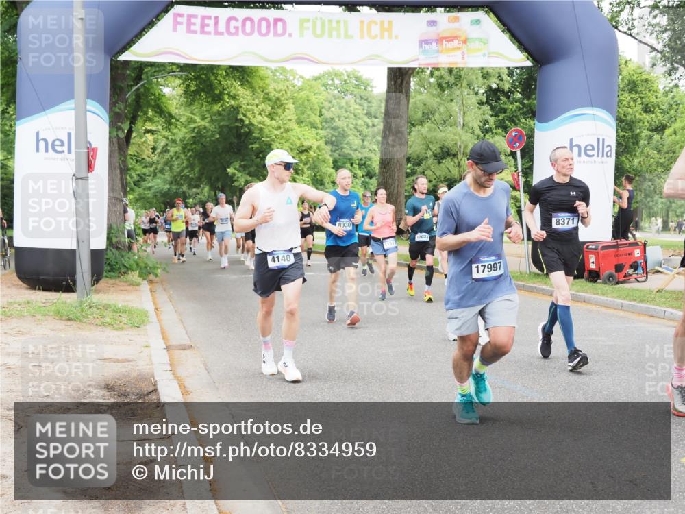 29.06.2025 - hella hamburg halbmarathon MichiJ http://msf.ph/oto/8334959 29.06.2025 10:38:49 Zwischen KM18-KM19 1366, 4140, 7369, 8371, 8856, 8930, 9074, 10115, 10215, 11214, 11512, 16591, 17962, 17997 meine-sportfotos.de