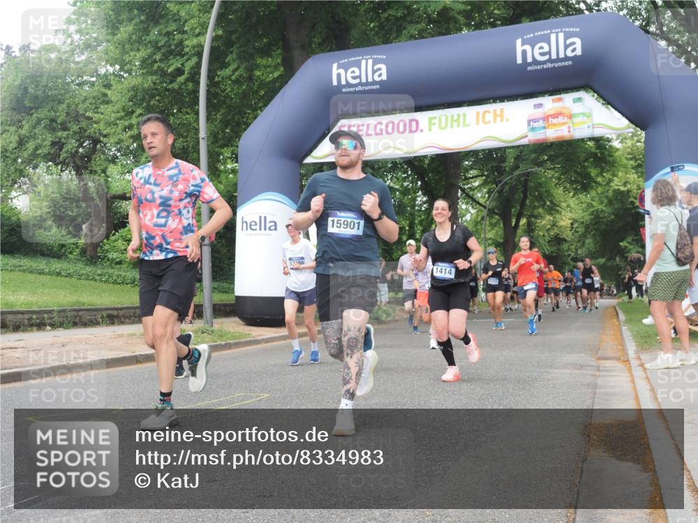 29.06.2025 - hella hamburg halbmarathon KatJ http://msf.ph/oto/8334983 29.06.2025 10:47:44 Zwischen KM18-KM19 1006, 1190, 1414, 1453, 2011, 2086, 2322, 2323 meine-sportfotos.de