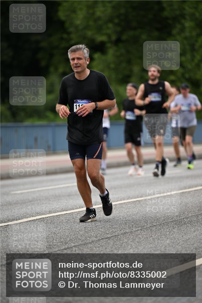 29.06.2025 - hella hamburg halbmarathon Dr. Thomas Lammeyer http://msf.ph/oto/8335002 29.06.2025 10:39:58 Kennedybrücke 1336, 2412, 2787, 2827, 3828, 4413, 4965, 5147, 6029, 6189, 6471, 6867, 7275, 8567, 8947, 9470, 9819, 10047, 10360, 10565, 10652, 11187, 11198, 11233, 11359 meine-sportfotos.de