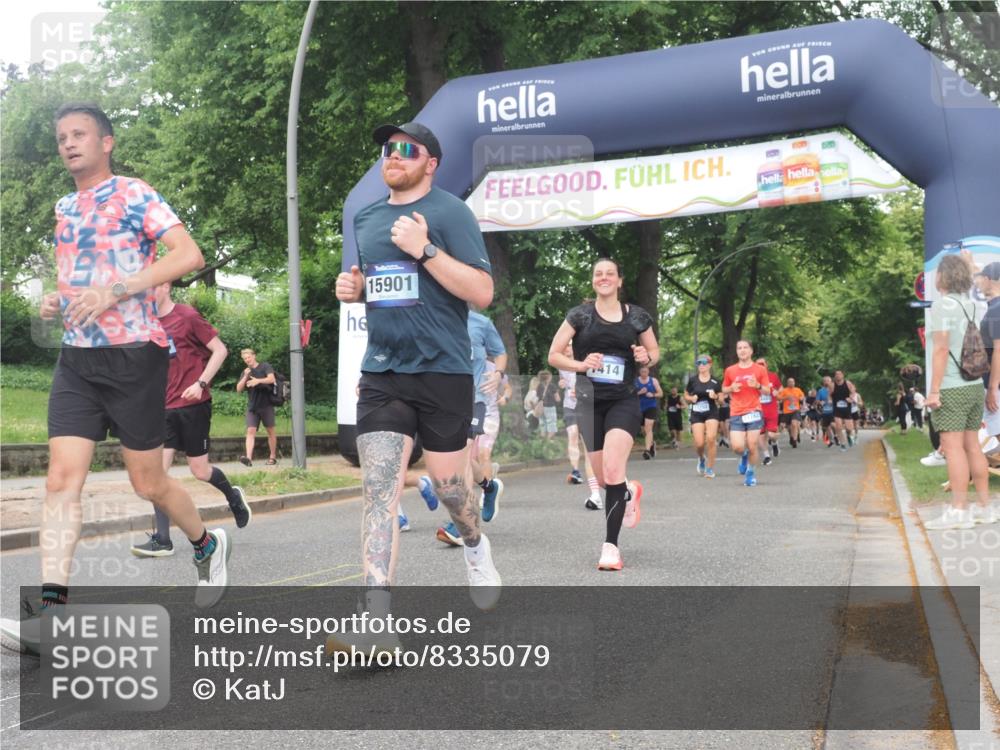 29.06.2025 - hella hamburg halbmarathon KatJ http://msf.ph/oto/8335079 29.06.2025 10:47:44 Zwischen KM18-KM19 1006, 1190, 1414, 1453, 2011, 2086, 2322, 2323 meine-sportfotos.de
