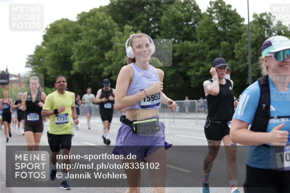 29.06.2025 - hella hamburg halbmarathon Jannik Wohlers http://msf.ph/oto/8335102 29.06.2025 10:40:47 Lombardsbrücke 1317, 1731, 2229, 2805, 3532, 3533, 4412, 4638, 5086, 5225, 5549, 5688, 5689, 5928, 6088, 6474, 7661, 7821, 7829, 8293, 8385, 8751, 8769, 8878, 8992, 9962, 10269, 10407, 10644, 10835, 11759, 11851, 13168, 13299, 13778, 13848, 14253, 14376, 14553, 14776, 15076, 15953, 16454, 16559, 16802, 16846, 16981, 17370, 17872, 17879, 18142, 18494, 18580, 18844, 18888 meine-sportfotos.de