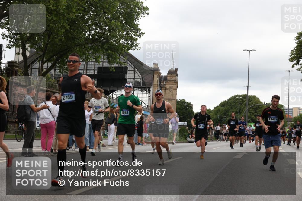 29.06.2025 - hella hamburg halbmarathon Yannick Fuchs http://msf.ph/oto/8335157 29.06.2025 10:51:53 20KM 1595, 1611, 2025, 2488, 2606, 2759, 2806, 2840, 2883, 2907, 3093, 3141, 3859, 4319, 4426, 4467, 4502, 4579, 4632, 4833, 5341, 5926, 6104, 6281, 6302, 6531, 6595, 7138, 7189, 8322, 8585, 9316, 9485, 10599, 10788, 11645, 12585, 13465, 13816, 13880, 14266, 14571, 15217, 15229, 16517, 16531, 17405, 17415, 17455, 17543, 18068, 18180, 18492, 18501, 18587, 18762, 18891 meine-sportfotos.de