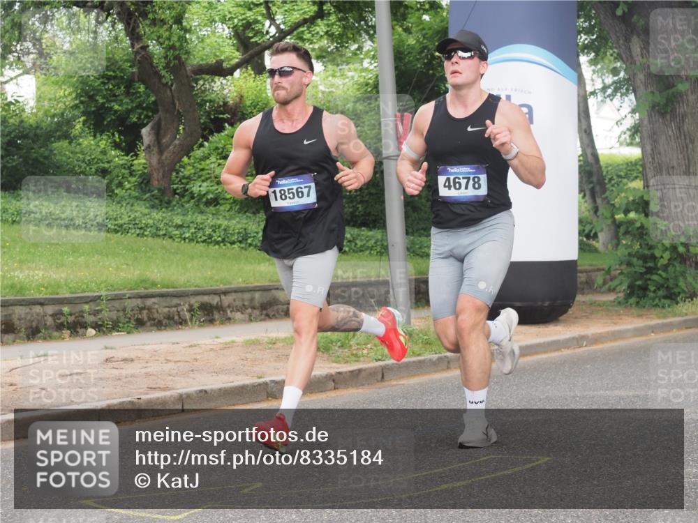 29.06.2025 - hella hamburg halbmarathon KatJ http://msf.ph/oto/8335184 29.06.2025 10:17:49 Zwischen KM18-KM19 1122, 4678, 7651 meine-sportfotos.de