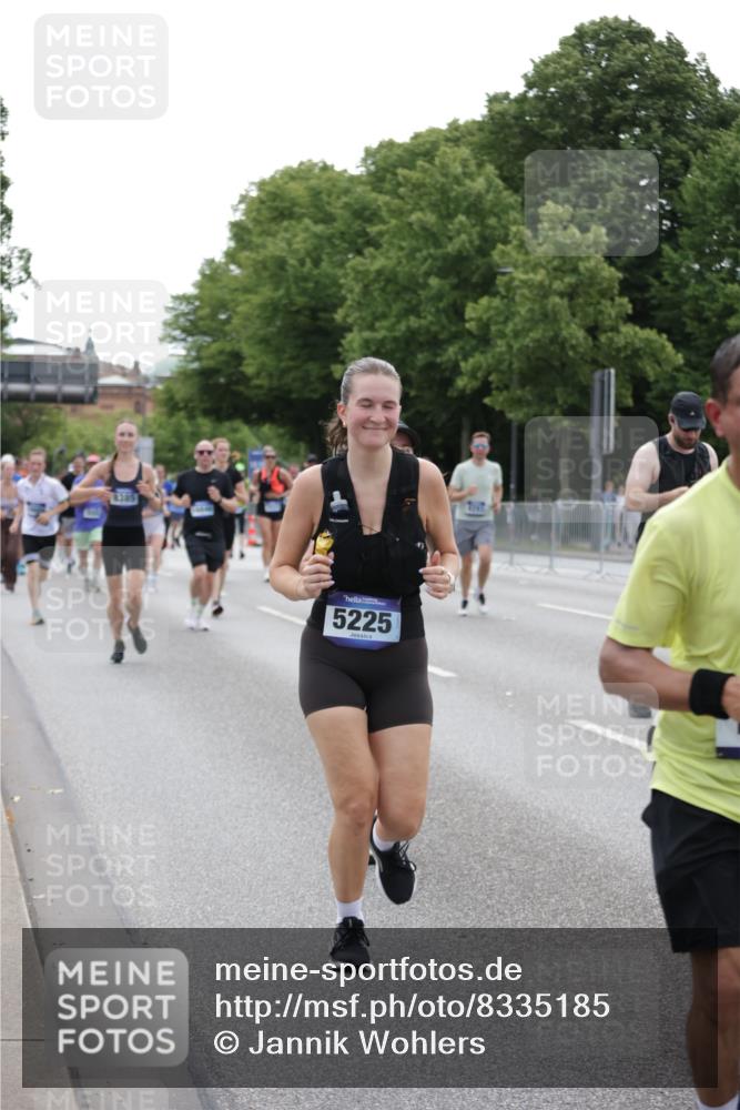 29.06.2025 - hella hamburg halbmarathon Jannik Wohlers http://msf.ph/oto/8335185 29.06.2025 10:40:49 Lombardsbrücke 1317, 1731, 2229, 2805, 3532, 3533, 4412, 4638, 5086, 5225, 5549, 5688, 5689, 5928, 6088, 6250, 6474, 7661, 7821, 7829, 8293, 8385, 8586, 8751, 8769, 8878, 8992, 9962, 10181, 10269, 10407, 10644, 10835, 11759, 11851, 13168, 13299, 13373, 13778, 13848, 14253, 14376, 14776, 15076, 15953, 16260, 16454, 16559, 16802, 16846, 16981, 17370, 17872, 18142, 18494, 18580, 18844, 18888 meine-sportfotos.de