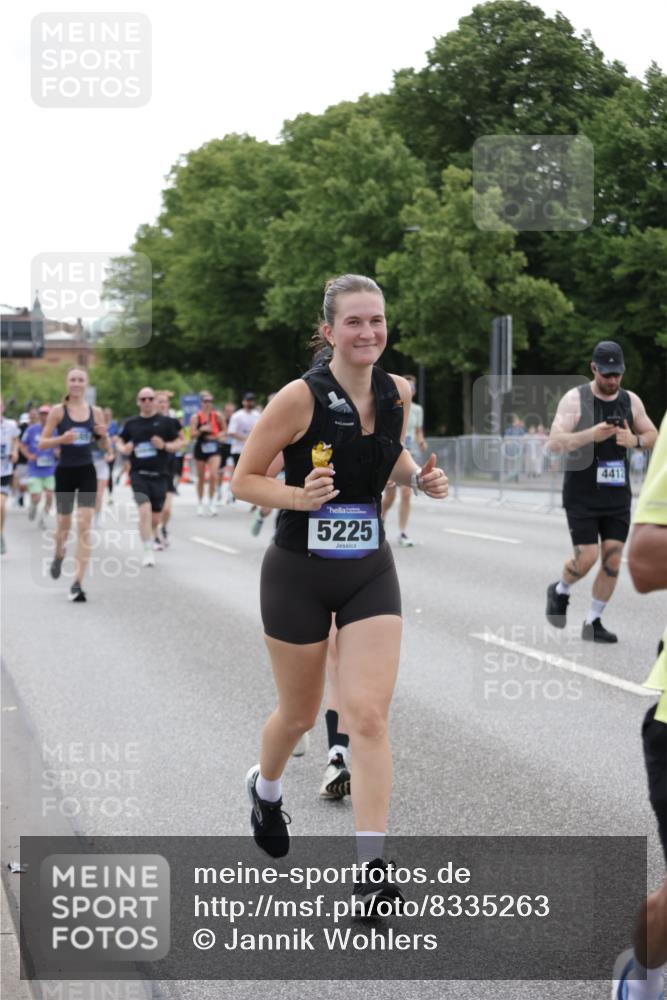 29.06.2025 - hella hamburg halbmarathon Jannik Wohlers http://msf.ph/oto/8335263 29.06.2025 10:40:49 Lombardsbrücke 1317, 1731, 2229, 2805, 3532, 3533, 4412, 4638, 5086, 5225, 5549, 5688, 5689, 5928, 6088, 6250, 6474, 7661, 7821, 7829, 8293, 8385, 8586, 8751, 8769, 8878, 8992, 9962, 10181, 10269, 10407, 10644, 10835, 11759, 11851, 13168, 13299, 13373, 13778, 13848, 14253, 14376, 14776, 15076, 15953, 16260, 16454, 16559, 16802, 16846, 16981, 17370, 17872, 18142, 18494, 18580, 18844, 18888 meine-sportfotos.de